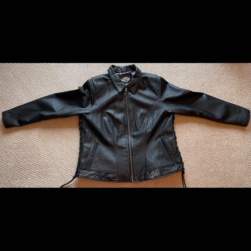 Size:2W  Harley Davidson, black Women's leather jacket with large wings on back